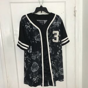 Jersey for men BUT you can also use it as a dress!